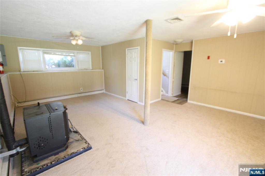 35 Maryann Road Oak Ridge, NJ 07438 - Photo 8 of 13