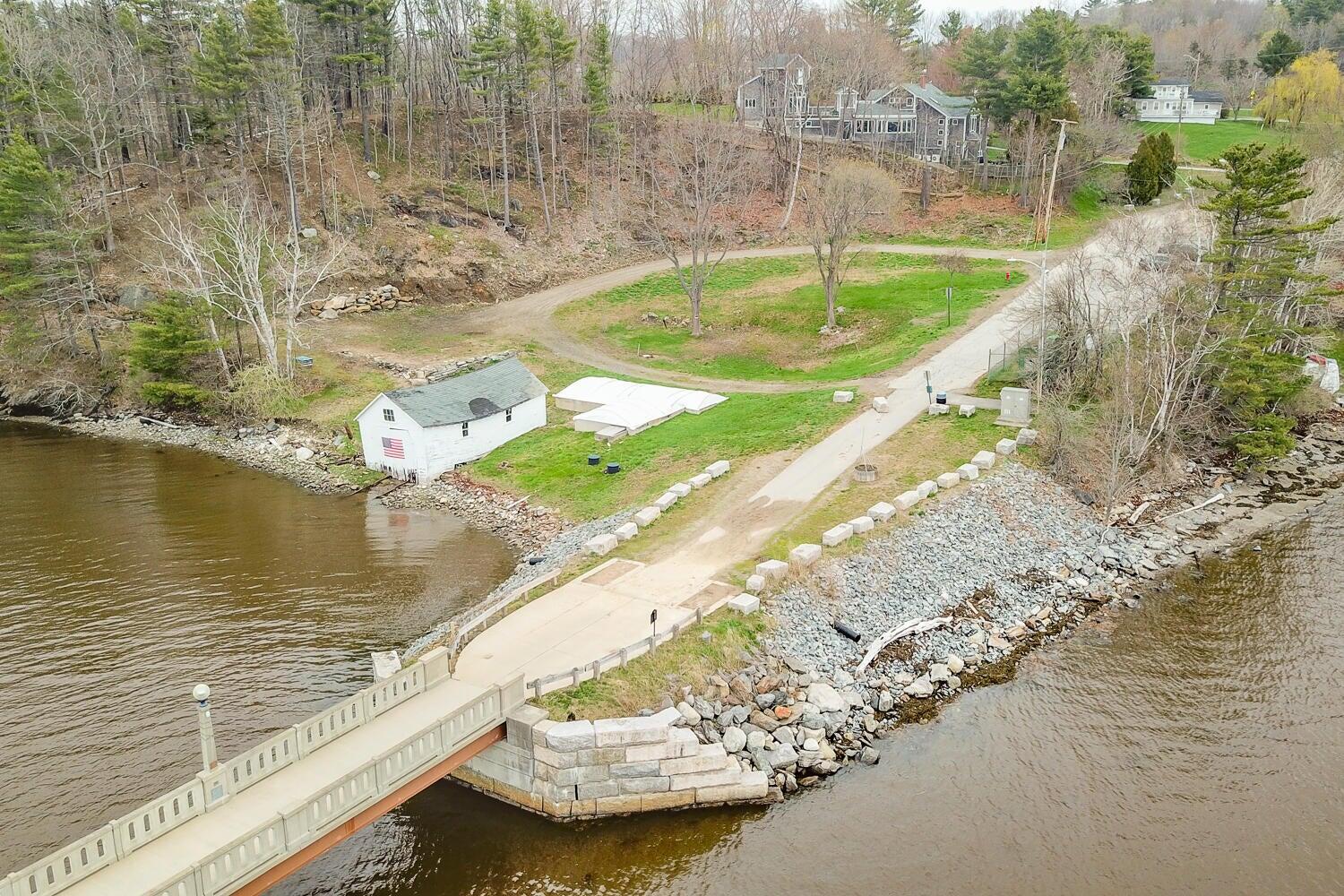 17 Footbridge Road Belfast, ME 04915 - Photo 3 of 25 20230502164401185055000000-o