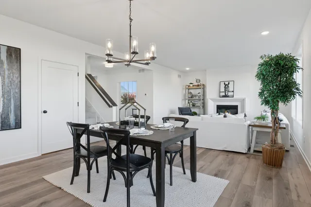 $589,000 | 5020 Airlake Draw, Woodbury, MN 55129