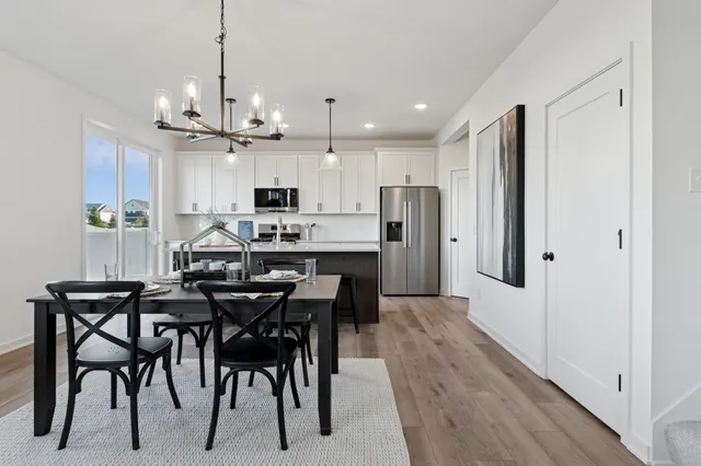 $589,000 | 5020 Airlake Draw, Woodbury, MN 55129