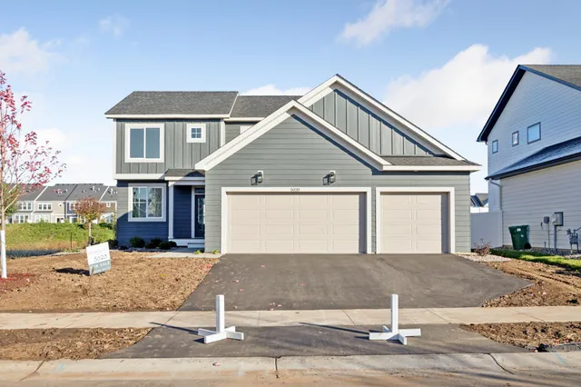 $589,000 | 5020 Airlake Draw, Woodbury, MN 55129