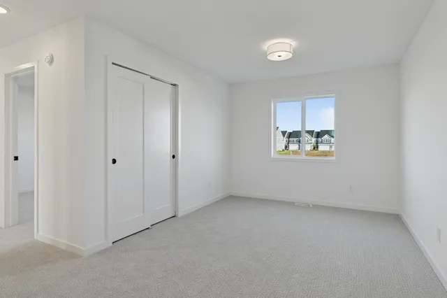 $589,000 | 5020 Airlake Draw, Woodbury, MN 55129