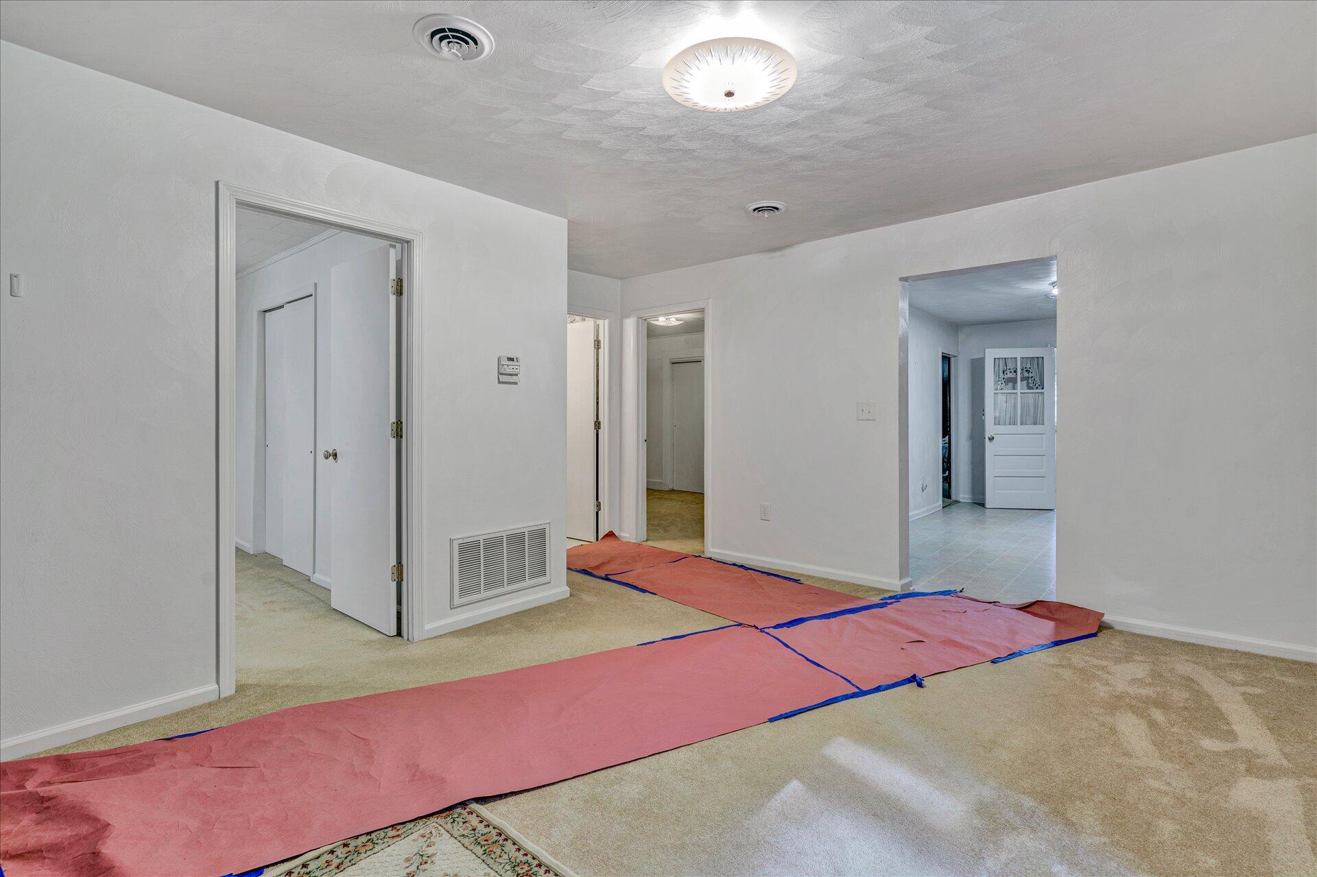3993 Jae Valley Road Roanoke, VA 24014 - Photo 15 of 34 13-090820210013