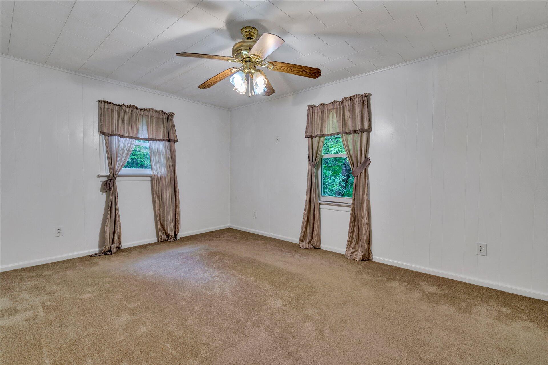 3993 Jae Valley Road Roanoke, VA 24014 - Photo 18 of 34 16-090820210016
