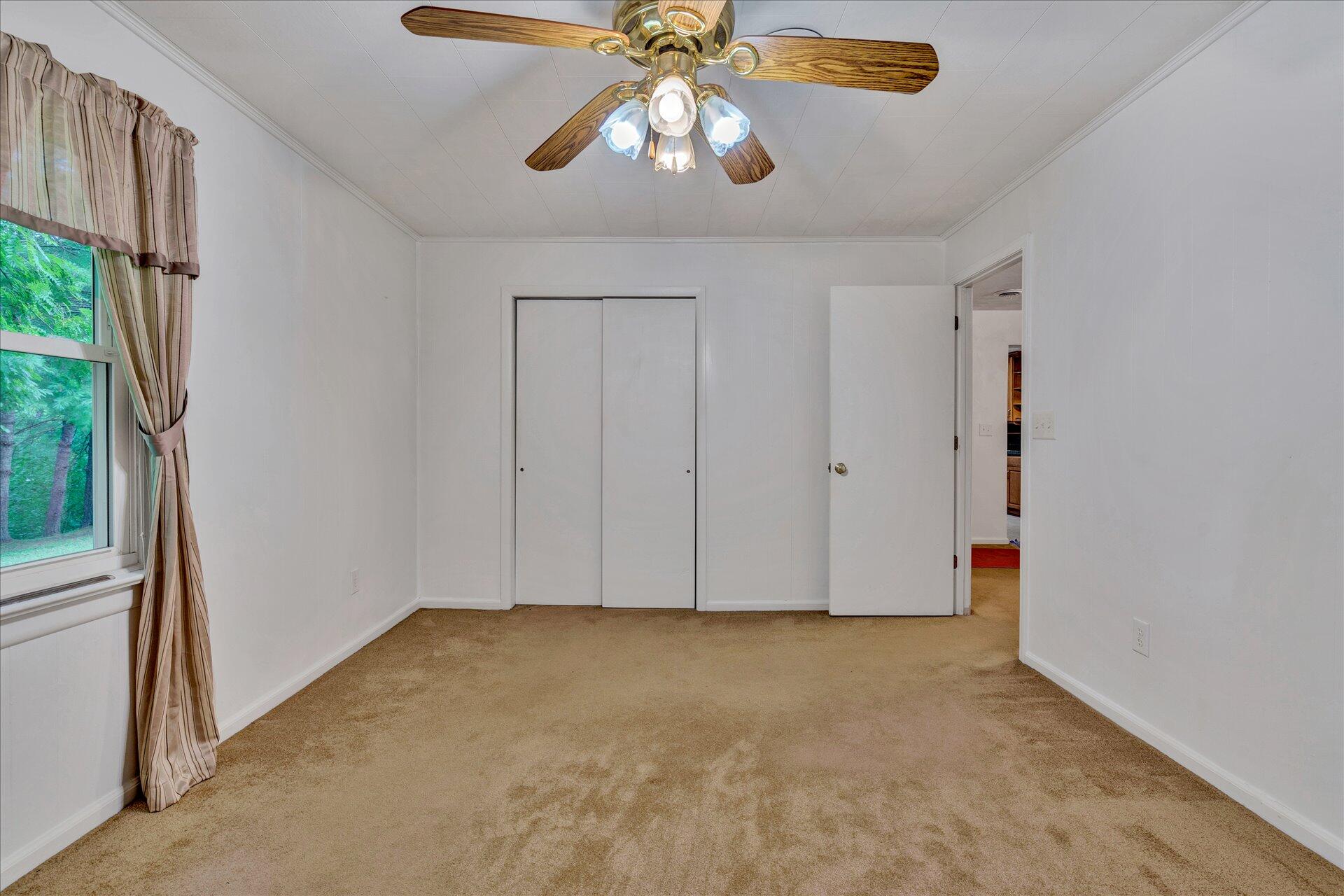 3993 Jae Valley Road Roanoke, VA 24014 - Photo 19 of 34 17-090820210017