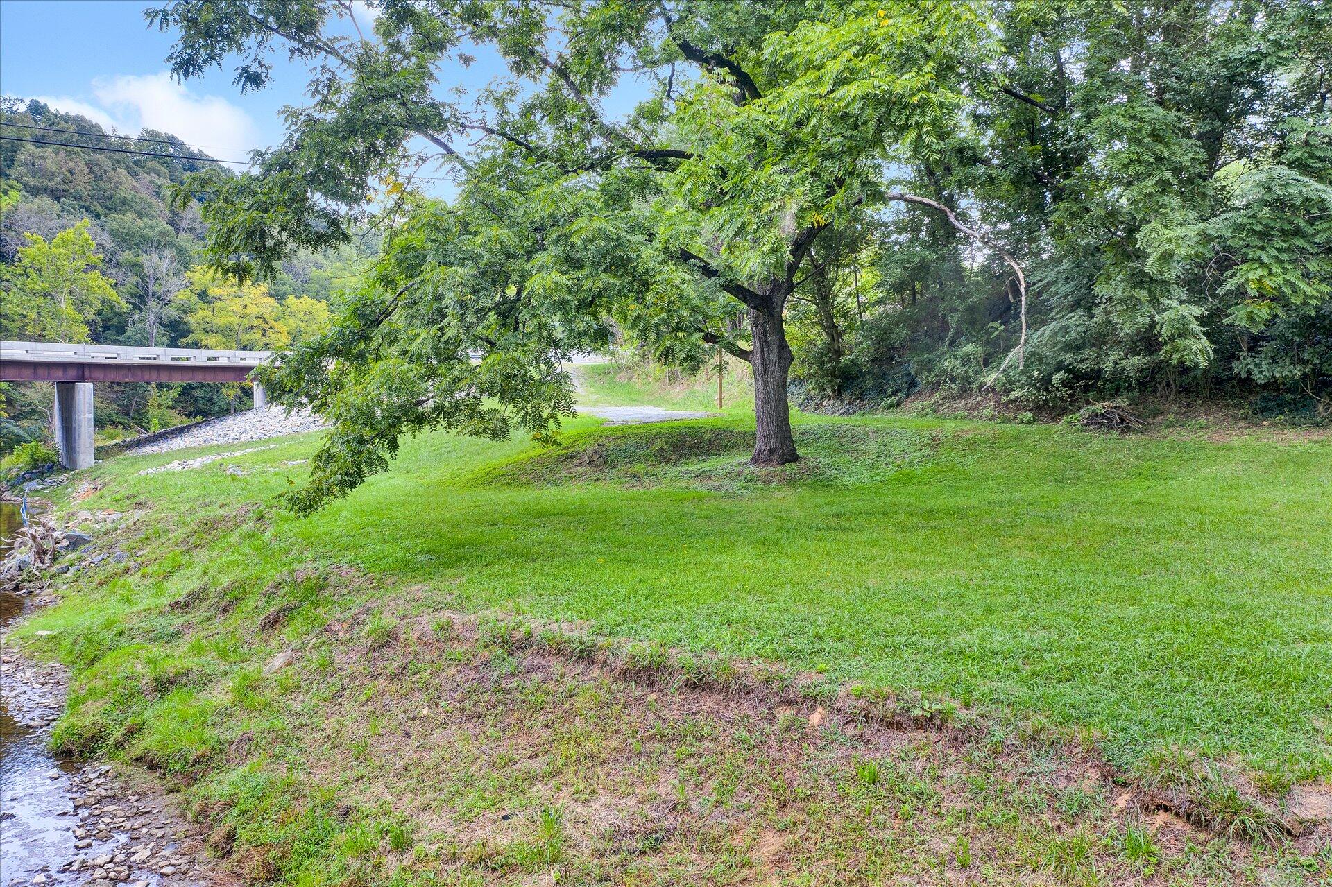 3993 Jae Valley Road Roanoke, VA 24014 - Photo 33 of 34 32-090820210032