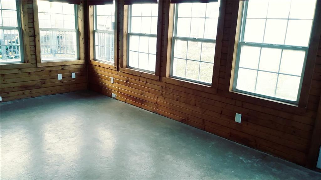 2004 Tamarack Road Anderson, IN 46011 - Photo 9 of 21 Gallery Image 9
