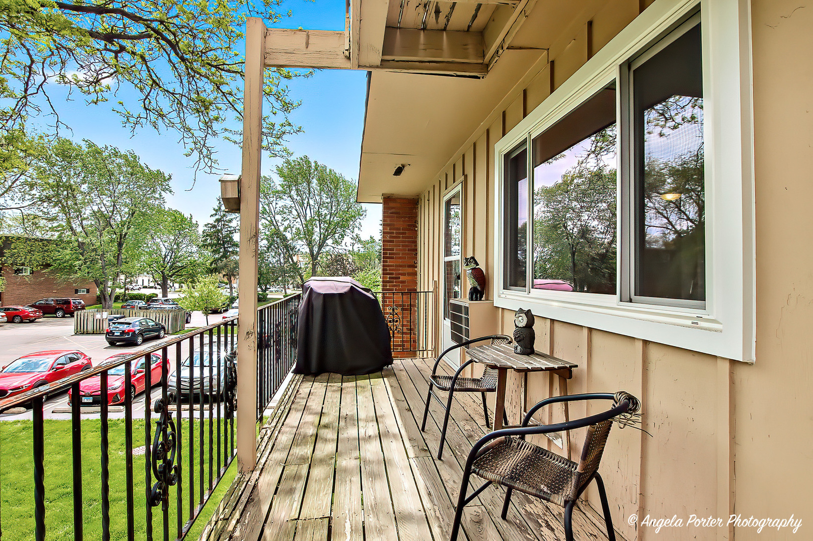 2504 West Algonquin Road, Unit 3 Rolling Meadows, IL 60008 - Photo 15 of 23 a view of a patio with a table and chairs