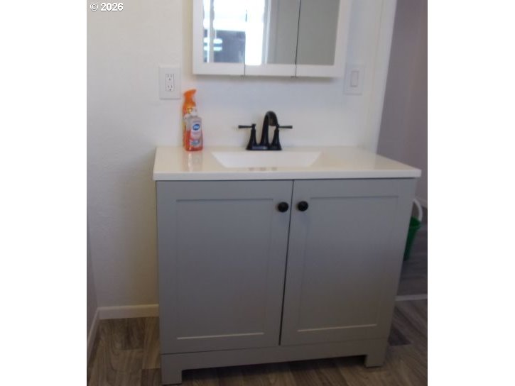 222 1st Avenue Riddle, OR 97469 - Photo 16 of 36 Bathroom