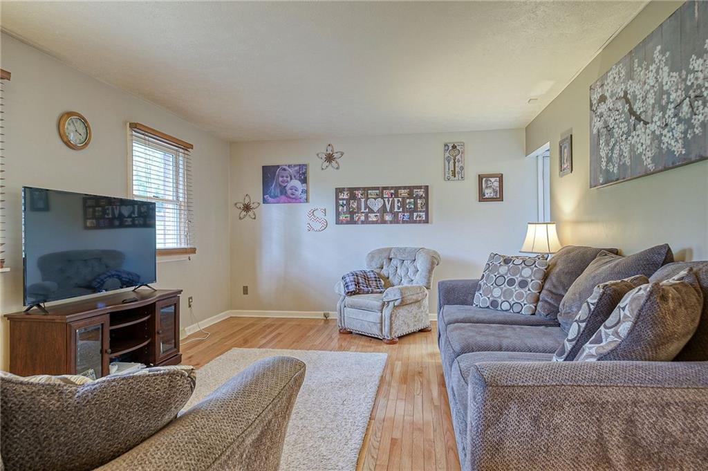 417 Sawmill Run Road Butler, PA 16001 - Photo 3 of 18