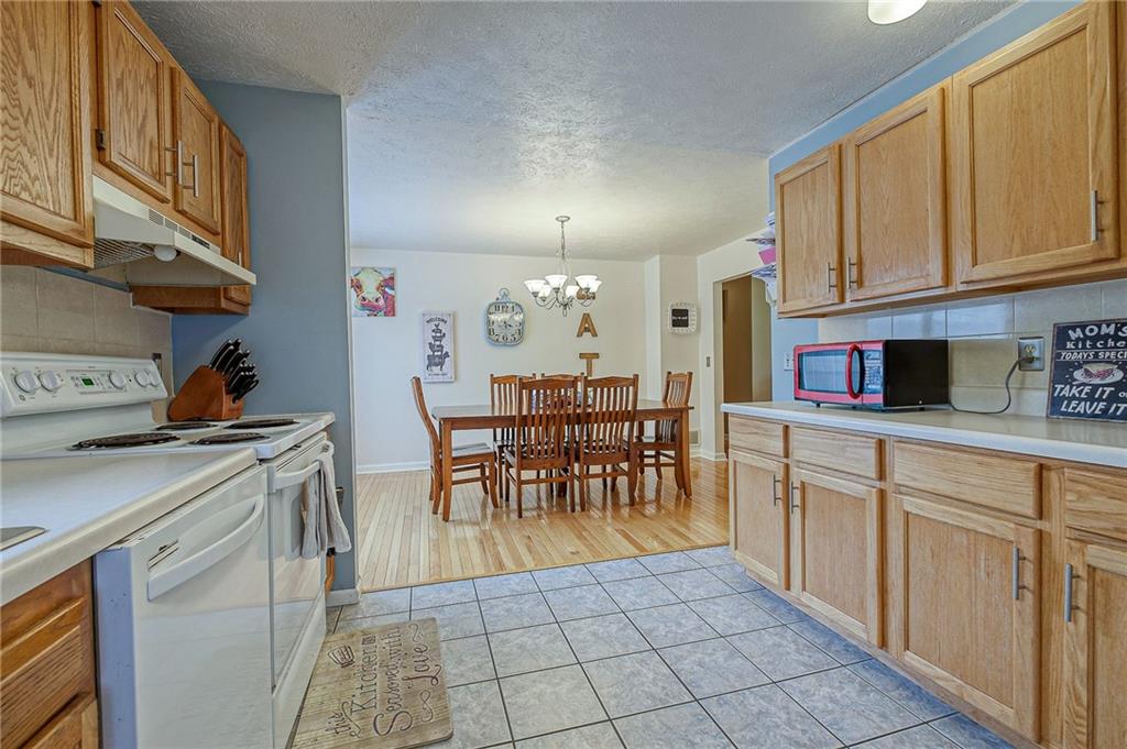 417 Sawmill Run Road Butler, PA 16001 - Photo 5 of 18
