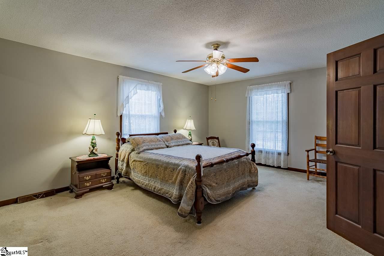 97 Holly Tree Circle Duncan, SC 29334 - Photo 11 of 32 Gallery Image 11