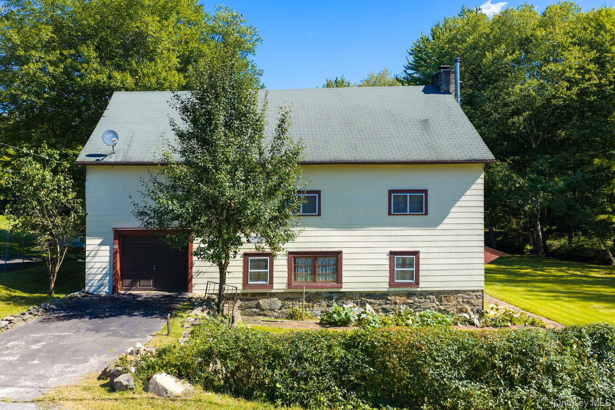 208 White Bridge Road Middletown, NY 10940 - Photo 4 of 50 Gallery Image 4