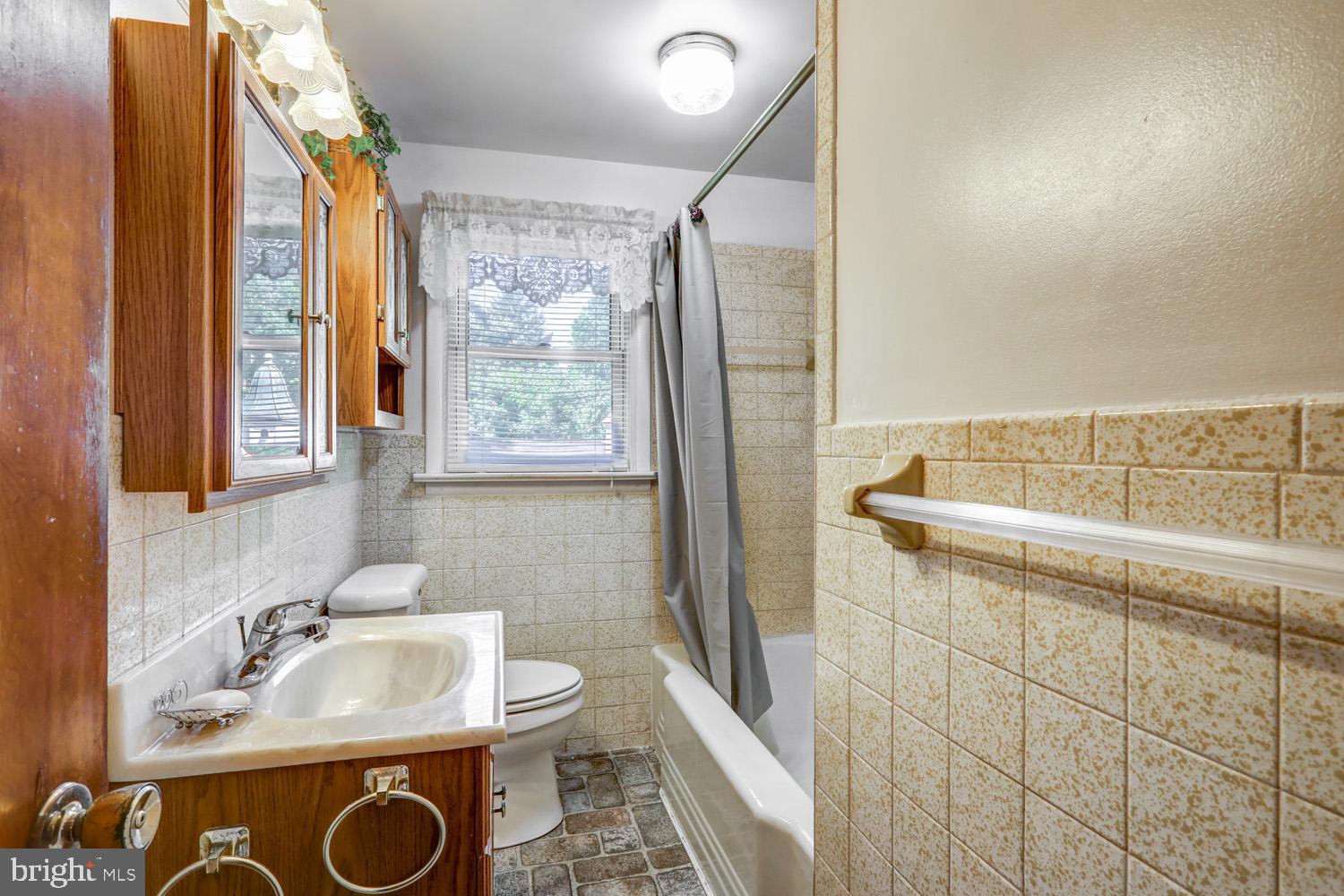 1234 Lampeter Road Lancaster, PA 17602 - Photo 27 of 39 Gallery Image 27