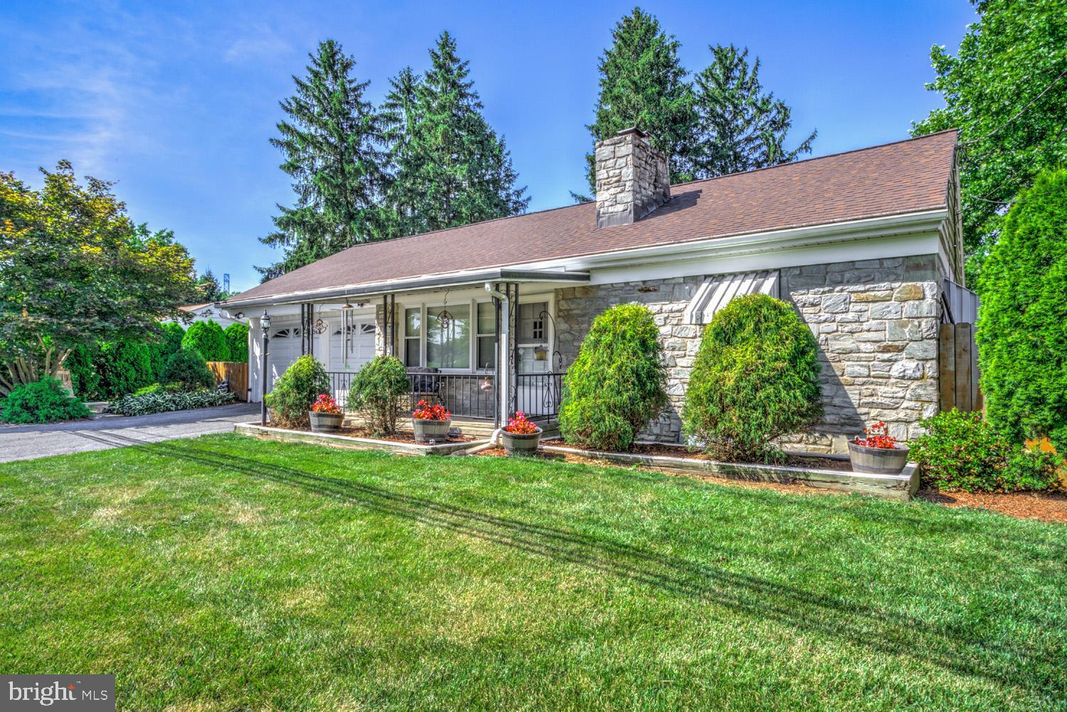 1234 Lampeter Road Lancaster, PA 17602 - Photo 4 of 39 Gallery Image 4
