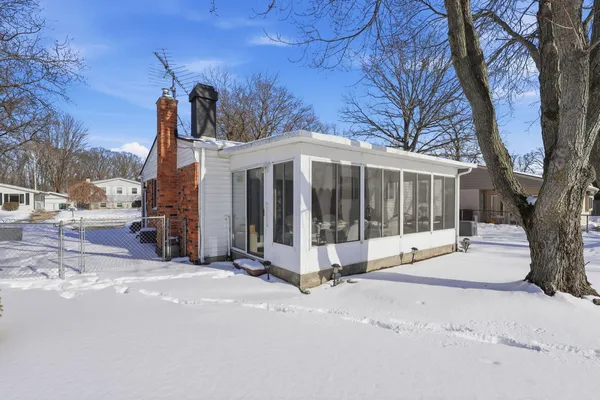 $275,000 | 50673 Jim Drive, Chesterfield, MI 48047