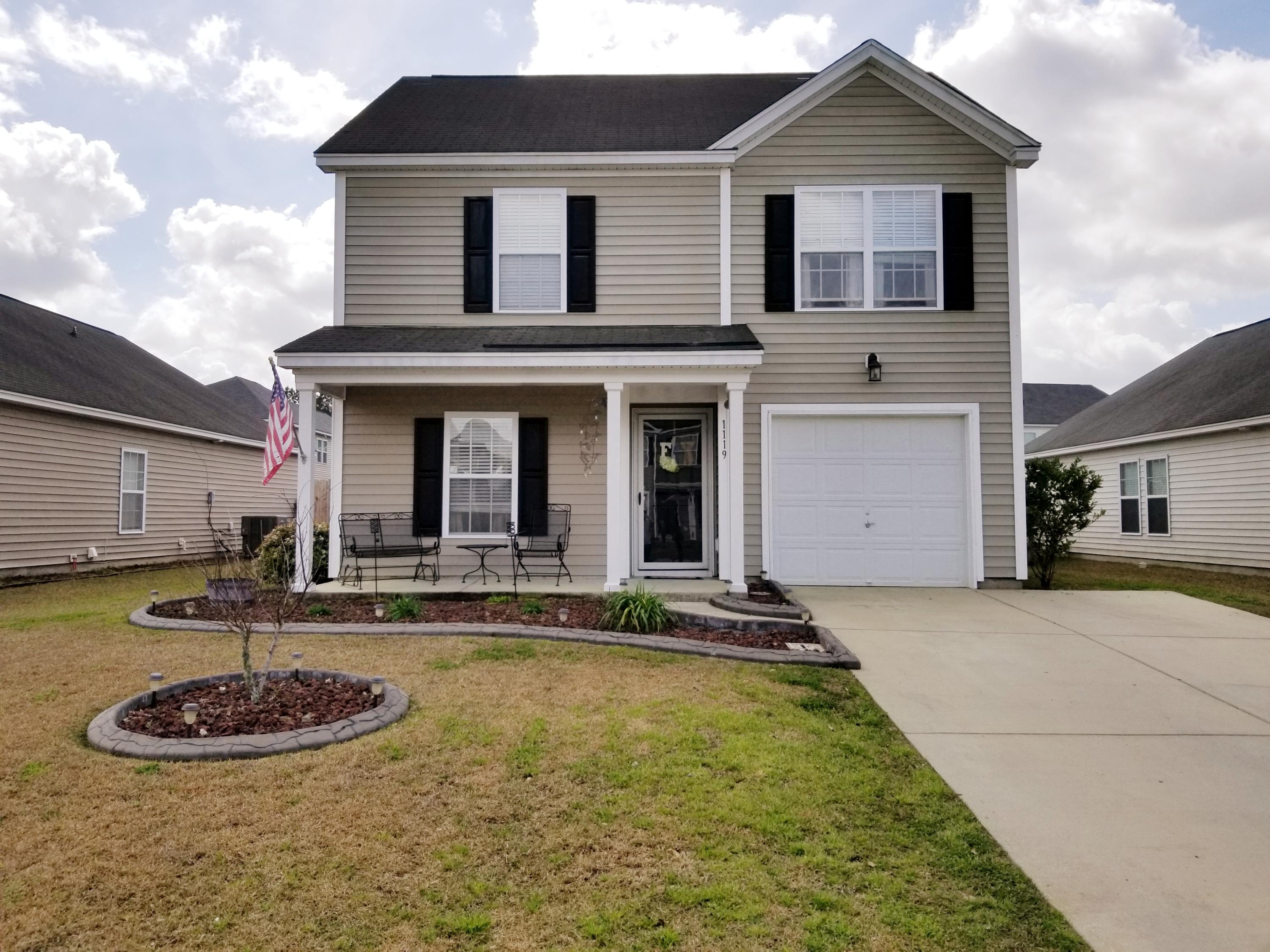 1119 Flyway Road Summerville, SC 29483 - Photo 3 of 21 20190310_145324