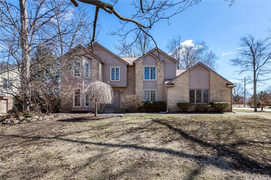 30516 Huntsman Drive West Farmington Hills, MI 48331 - Photo 1 of 54