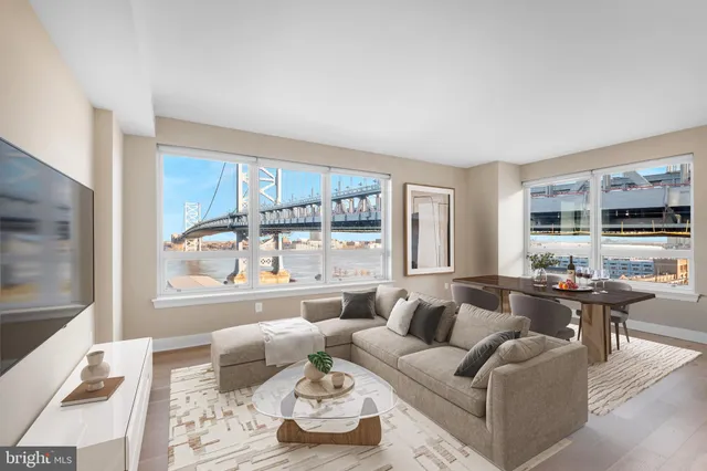 $1,650 | 235 North Christopher Columbus Boulevard, Unit 304, Philadelphia, PA 19106