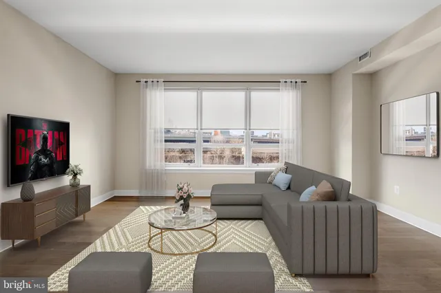 $1,650 | 235 North Christopher Columbus Boulevard, Unit 304, Philadelphia, PA 19106