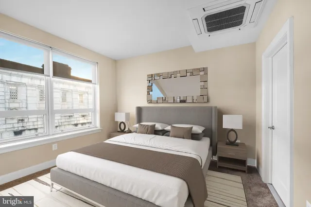 $1,650 | 235 North Christopher Columbus Boulevard, Unit 304, Philadelphia, PA 19106