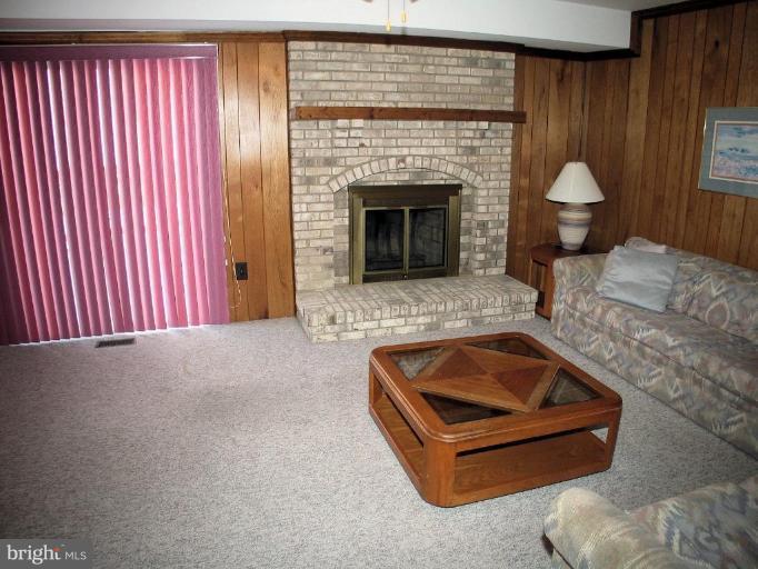 7310 Kindler Road Columbia, MD 21046 - Photo 3 of 14 Family Room