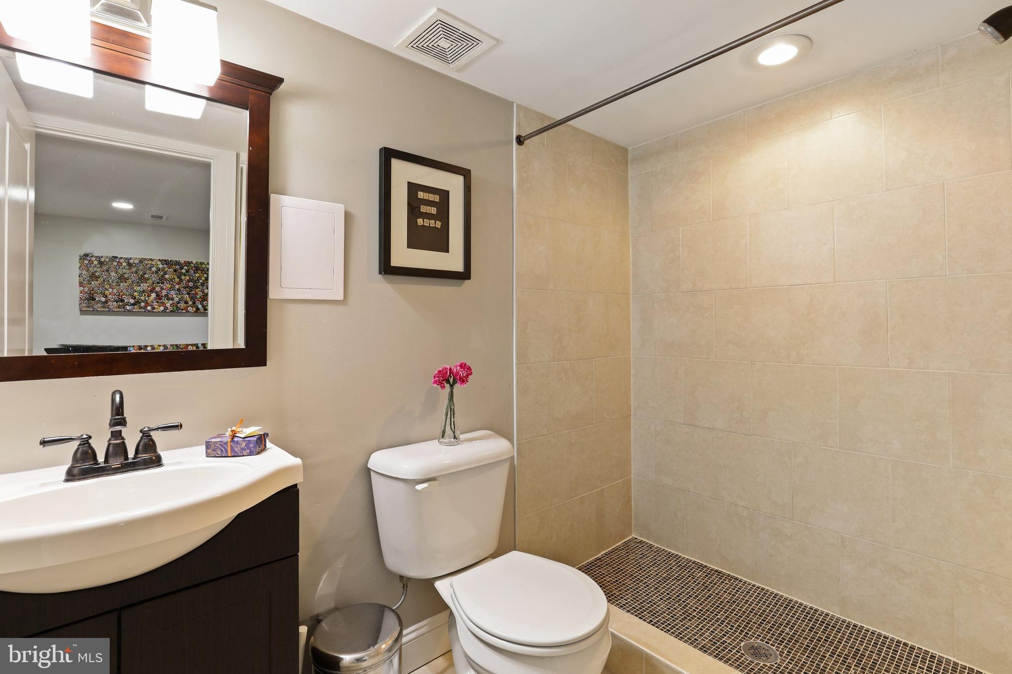 810 L Street Northeast Washington, DC 20002 - Photo 37 of 45 Gallery Image 37