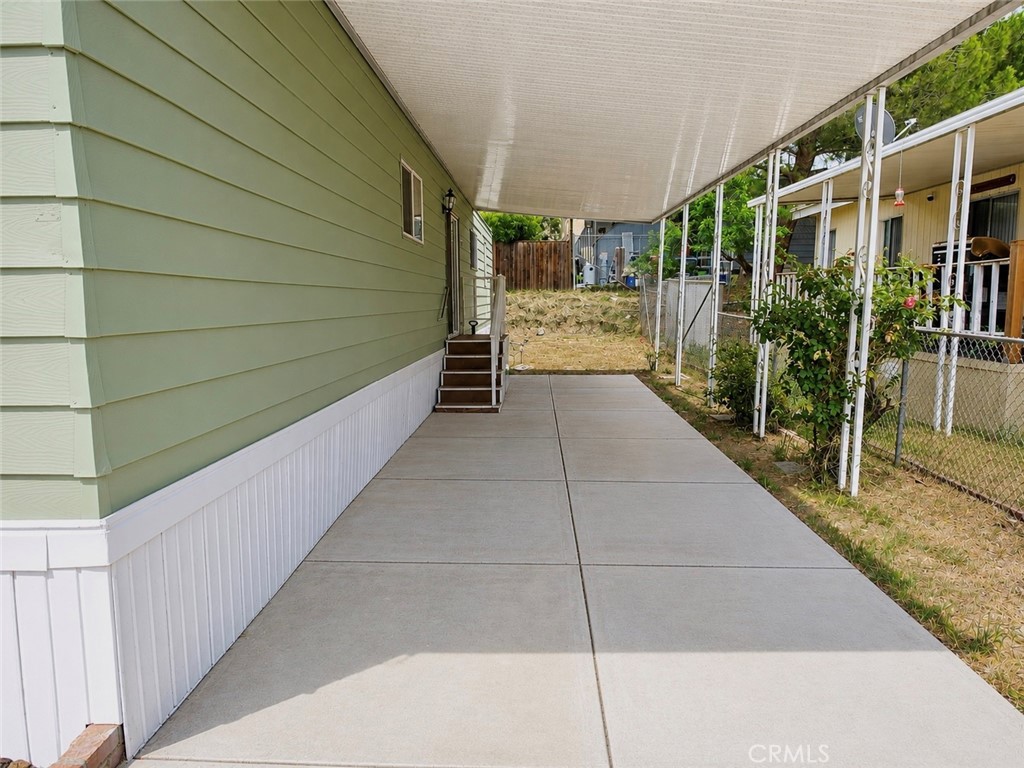 36200 Paradise Ranch Road Castaic, CA 91384 - Photo 4 of 18 Carport