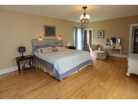 56 Tsienneto Road Derry, NH 03038 - Photo 25 of 34