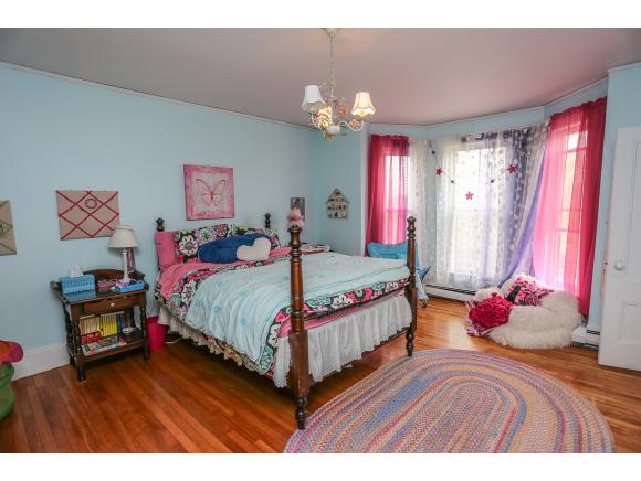 56 Tsienneto Road Derry, NH 03038 - Photo 32 of 34