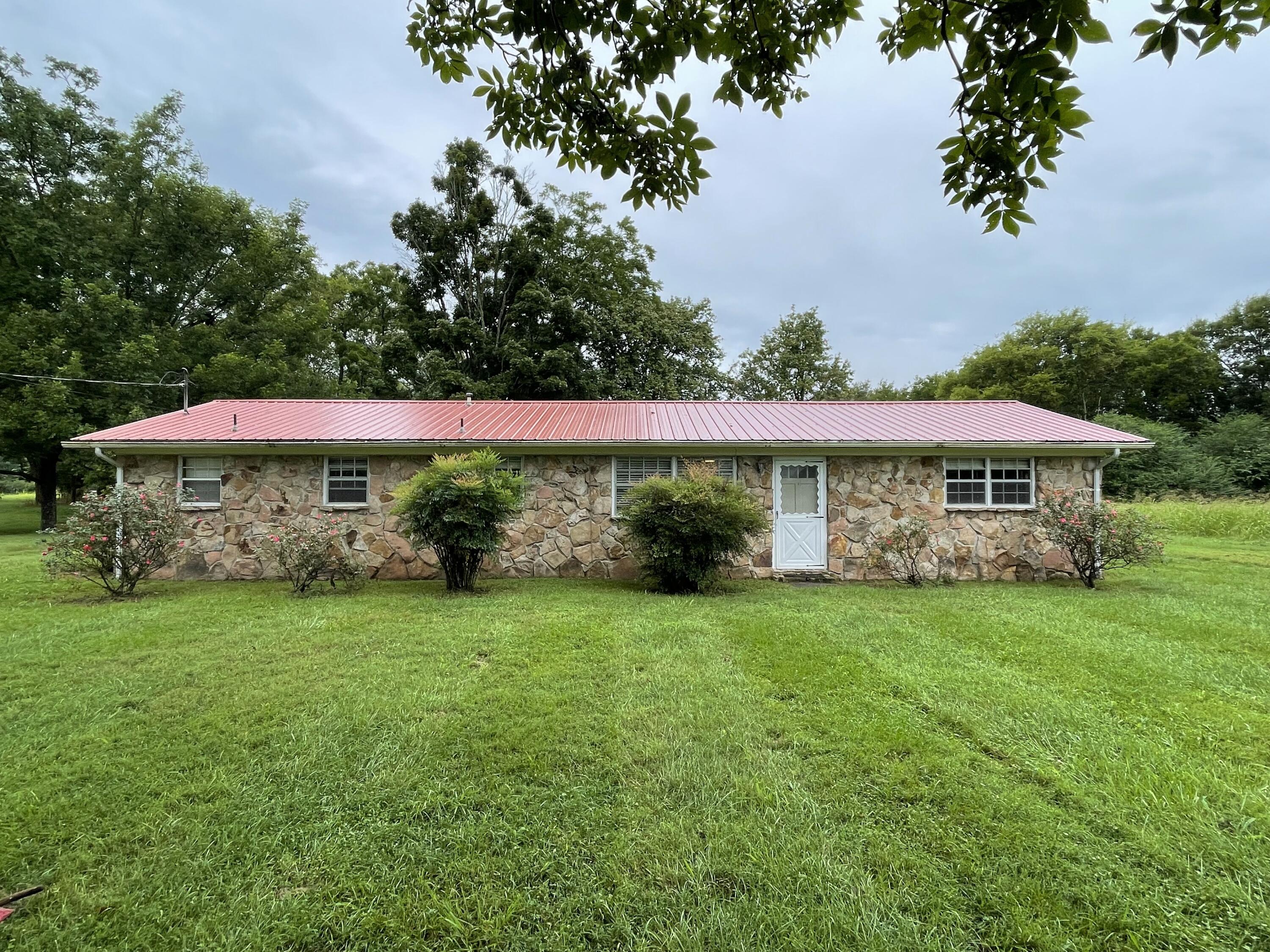 2579 West Valley Road Dunlap, TN 37327 - Photo 3 of 15 front