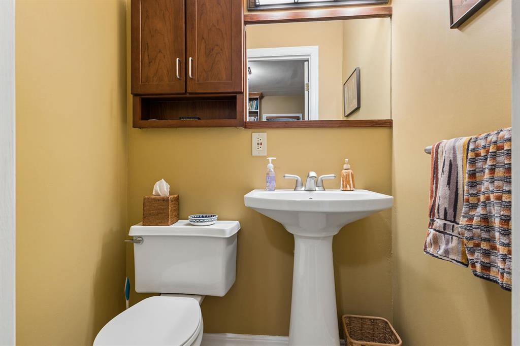 1247 Murdoch Road Pittsburgh, PA 15217 - Photo 21 of 36