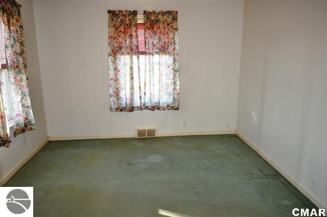 3315 South Lincoln Road Mount Pleasant, MI 48858 - Photo 10 of 25 1770425-9.JPG