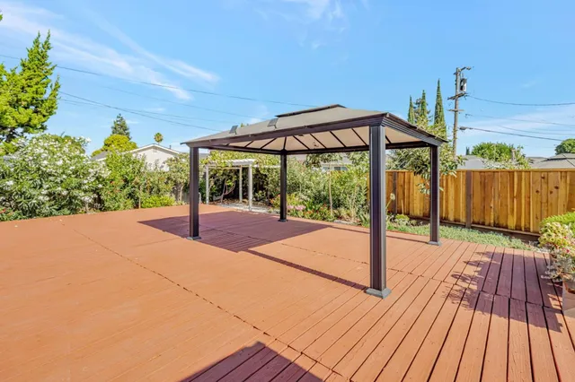 a park view with a outdoor space