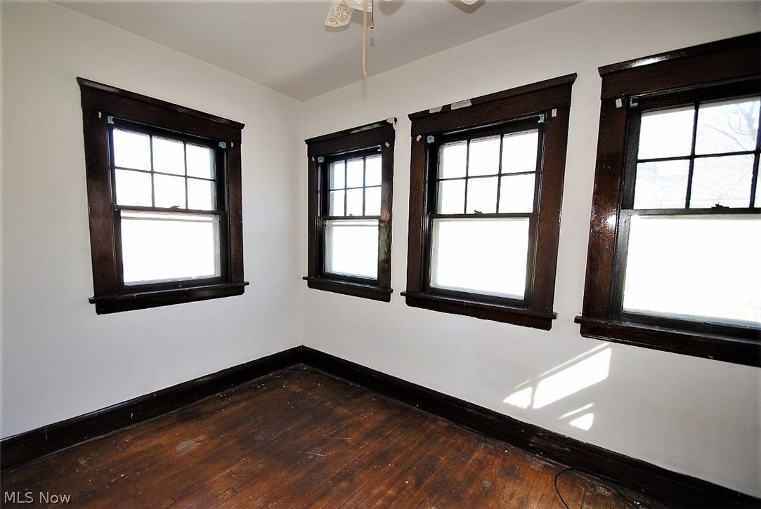 879 Herrick Road Cleveland, OH 44108 - Photo 24 of 29 Gallery Image 24