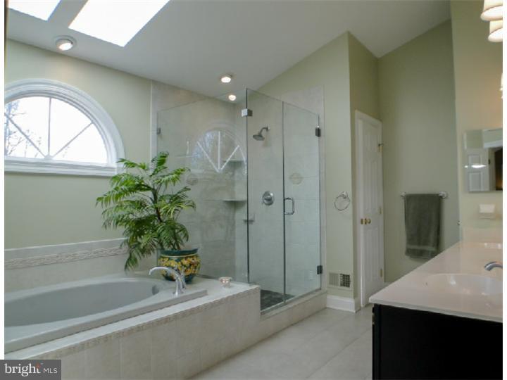 1495 Brookfield Road Yardley, PA 19067 - Photo 12 of 18 Gallery Image 12