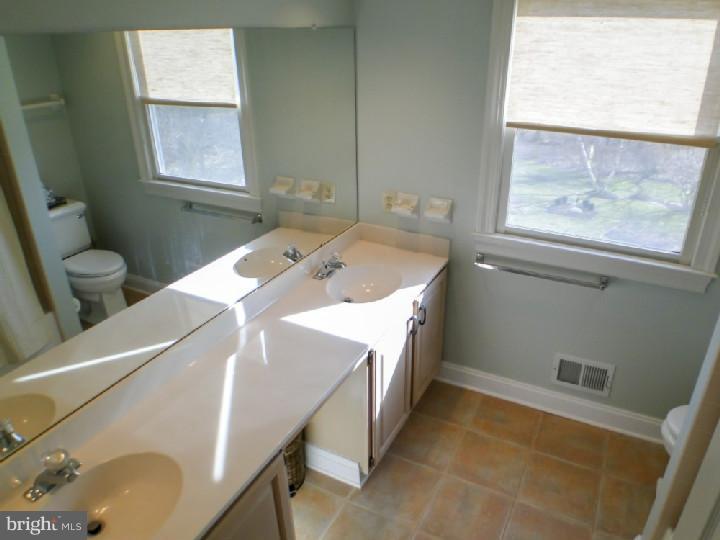 1495 Brookfield Road Yardley, PA 19067 - Photo 16 of 18 Gallery Image 16