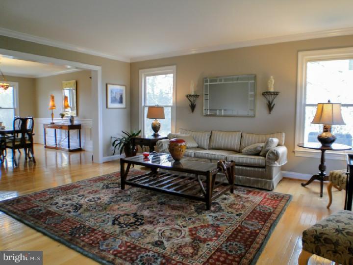 1495 Brookfield Road Yardley, PA 19067 - Photo 4 of 18 Gallery Image 4