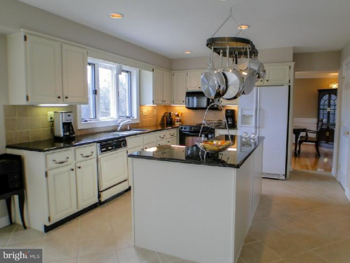 1495 Brookfield Road Yardley, PA 19067 - Photo 6 of 18 Gallery Image 6