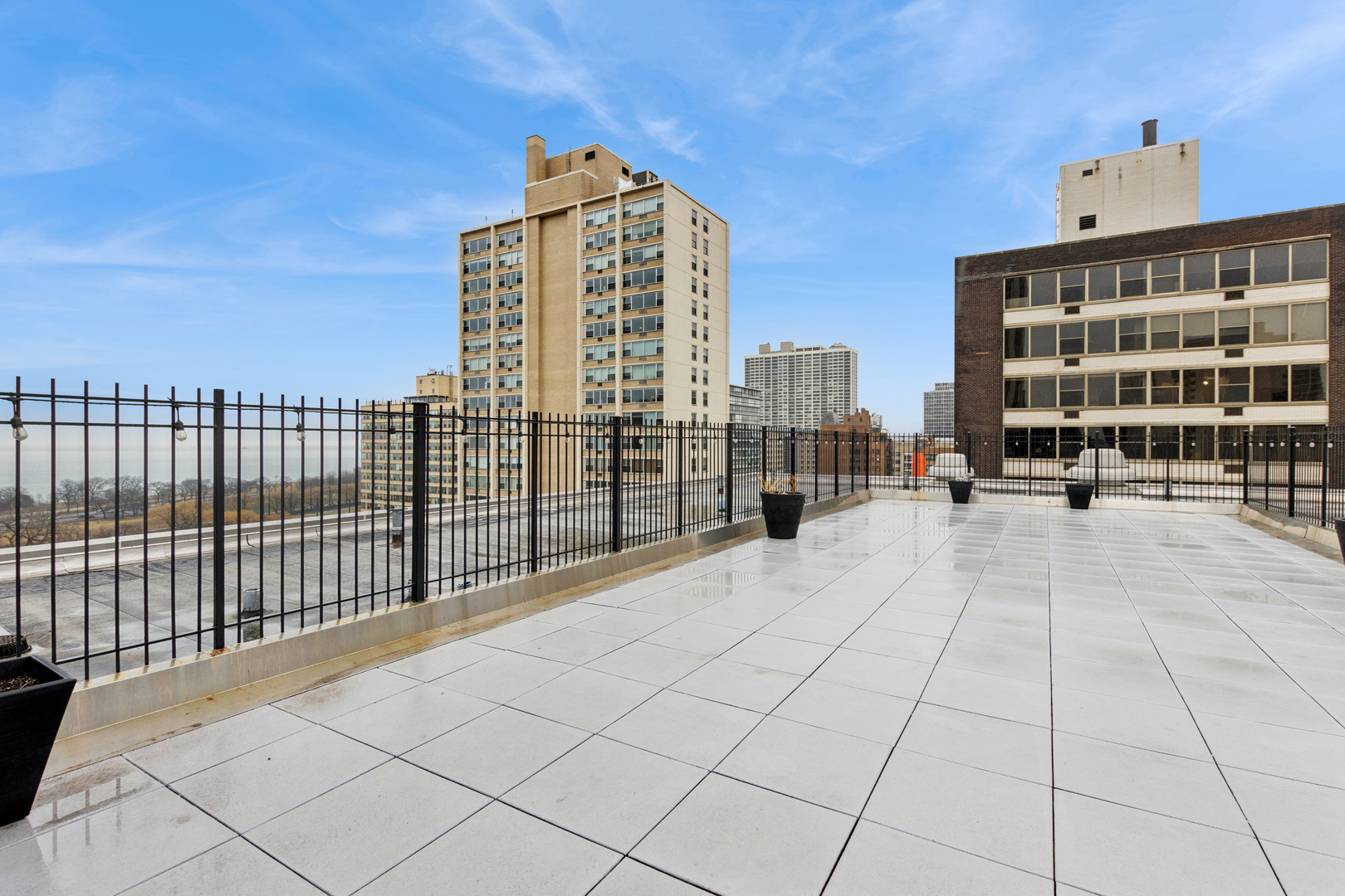 3033 North Sheridan Road, Unit 1502 Chicago, IL 60657 - Photo 14 of 19 a view of terrace with city view