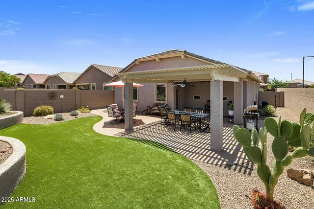 $2,800 | 4230 West Palace Station Road, New River, AZ 85087