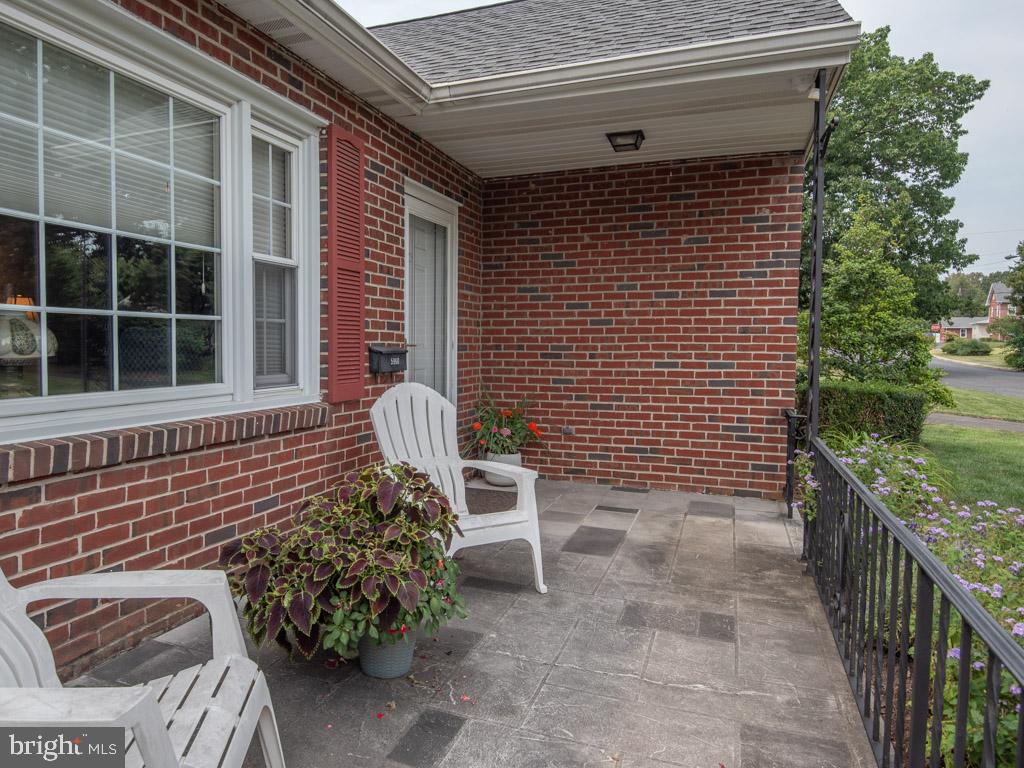 5960 Leebel Road East Petersburg, PA 17520 - Photo 6 of 44