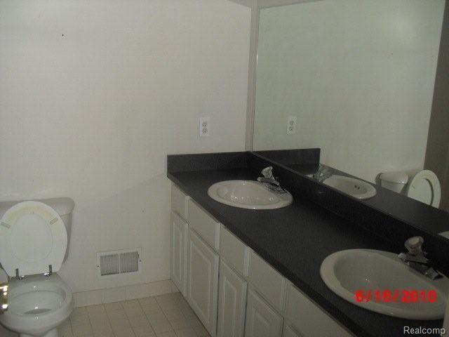 3556 Cascade Circle Rochester, MI 48307 - Photo 19 of 25 3556 cascade (33)