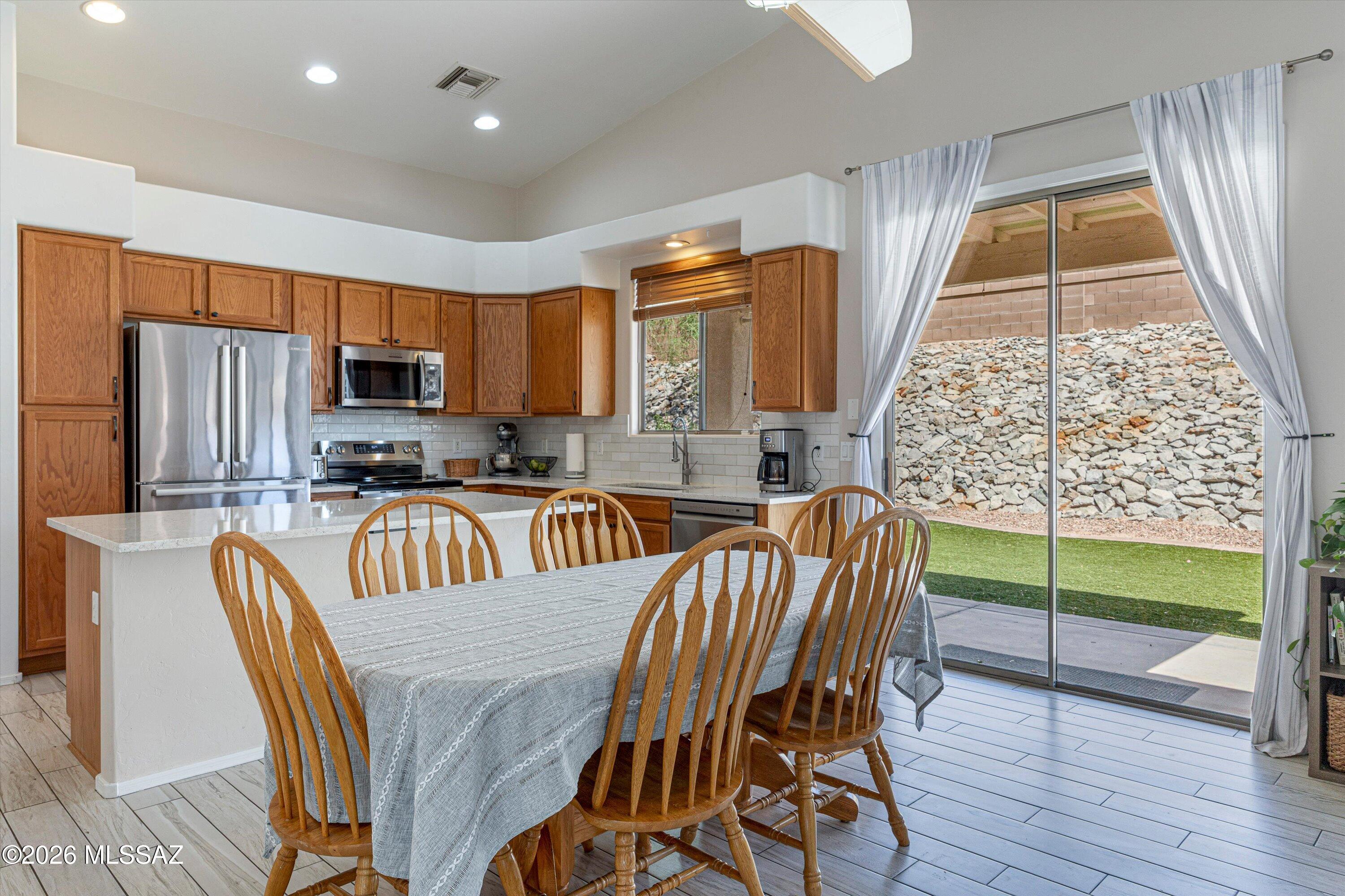 356 West Plateau Road Tucson, AZ 85737 - Photo 13 of 38