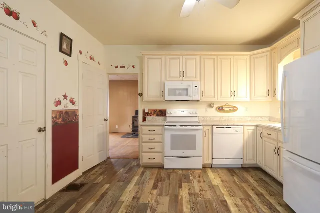 $132,000 | 126 West Main Street, Rebersburg, PA 16872