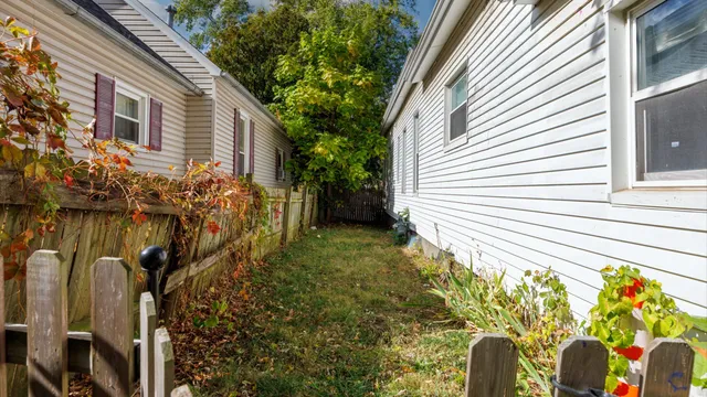 $144,900 | 802 South Madison Street, Bloomington, IL 61701