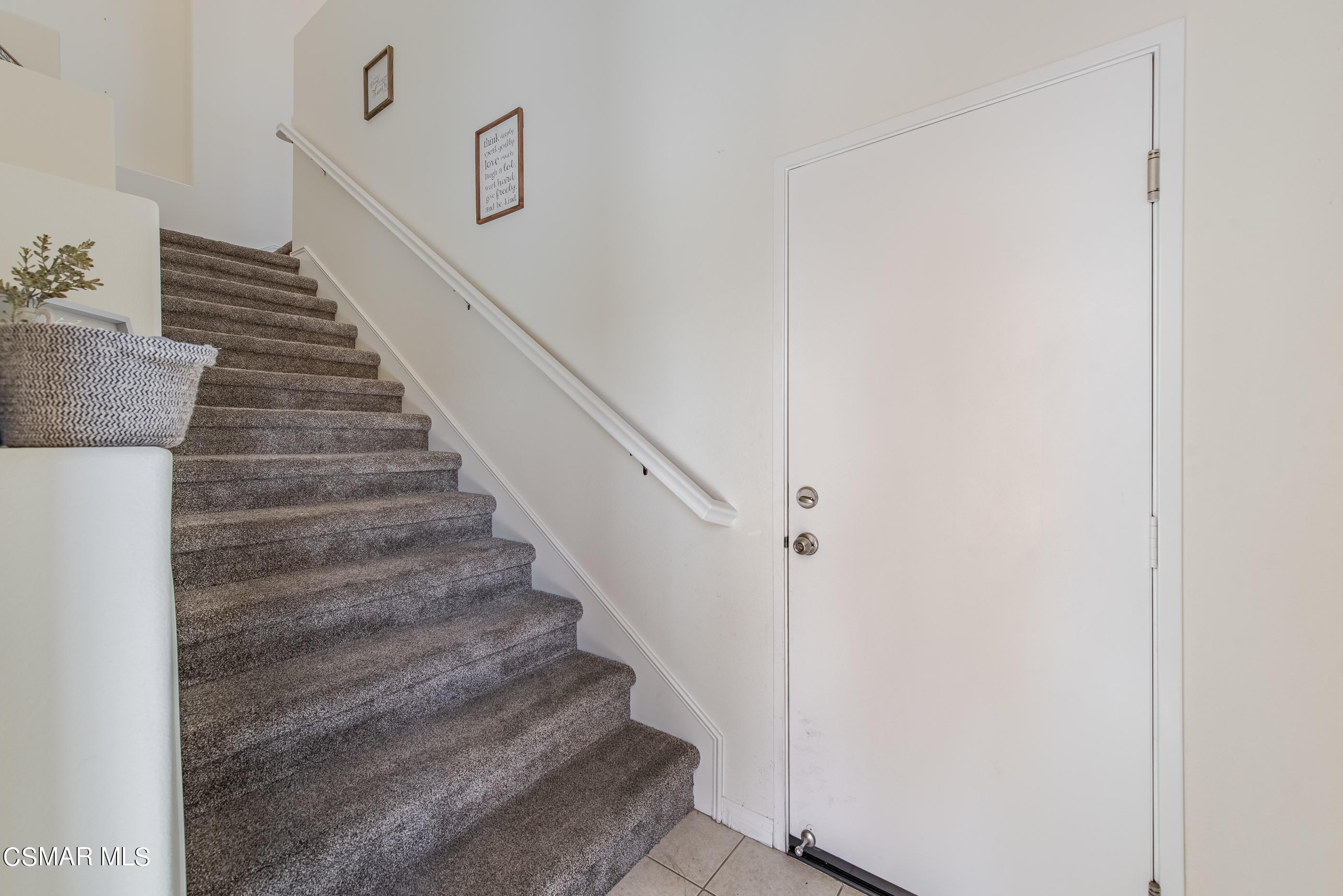 4152 Orontes Way, Unit A Simi Valley, CA 93063 - Photo 12 of 32 4152 Orontes Way Simi Valley Unit A-3
