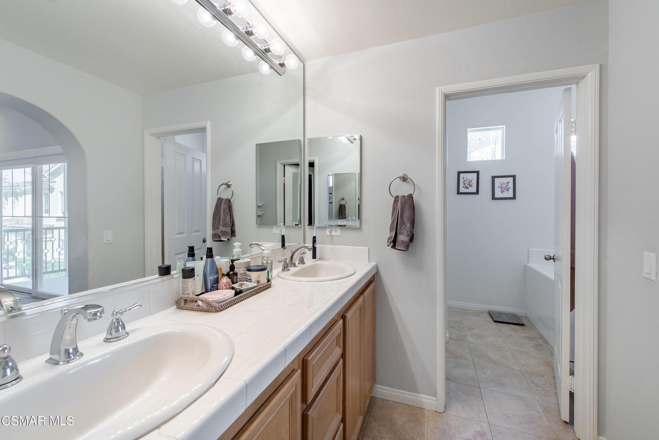 4152 Orontes Way, Unit A Simi Valley, CA 93063 - Photo 16 of 32 4152 Orontes Way Simi Valley Unit A-20