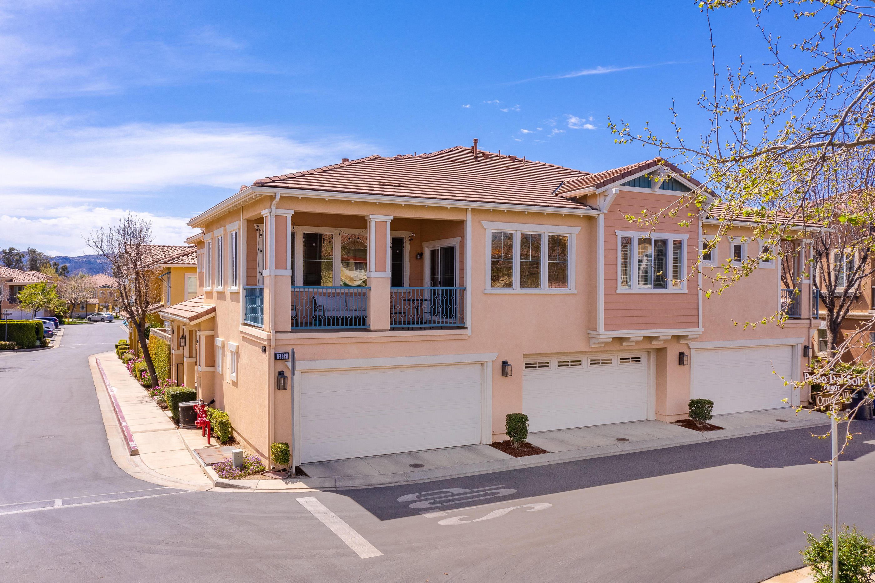 4152 Orontes Way, Unit A Simi Valley, CA 93063 - Photo 29 of 32 4152 Orontes Way Simi Valley Unit A-29