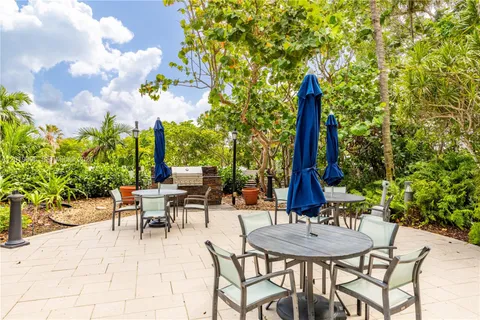 $399,995 | 2000 Towerside Terrace, Unit 311, Miami, FL 33138